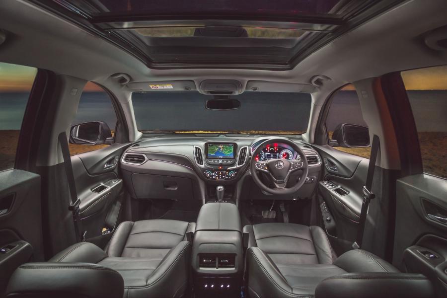Интерьер Holden Equinox 2017 года  (фото 6 из 9)